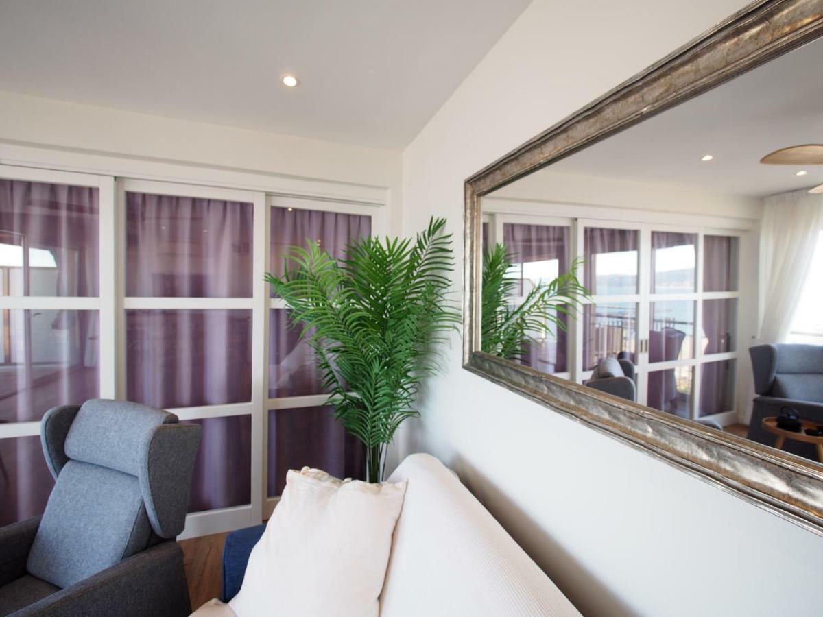 Seafront Apartment In 팔라모스 외부 사진