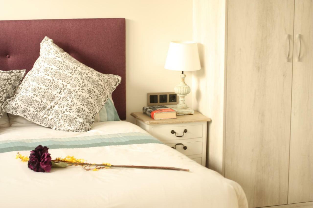 Seafront Apartment In 팔라모스 외부 사진