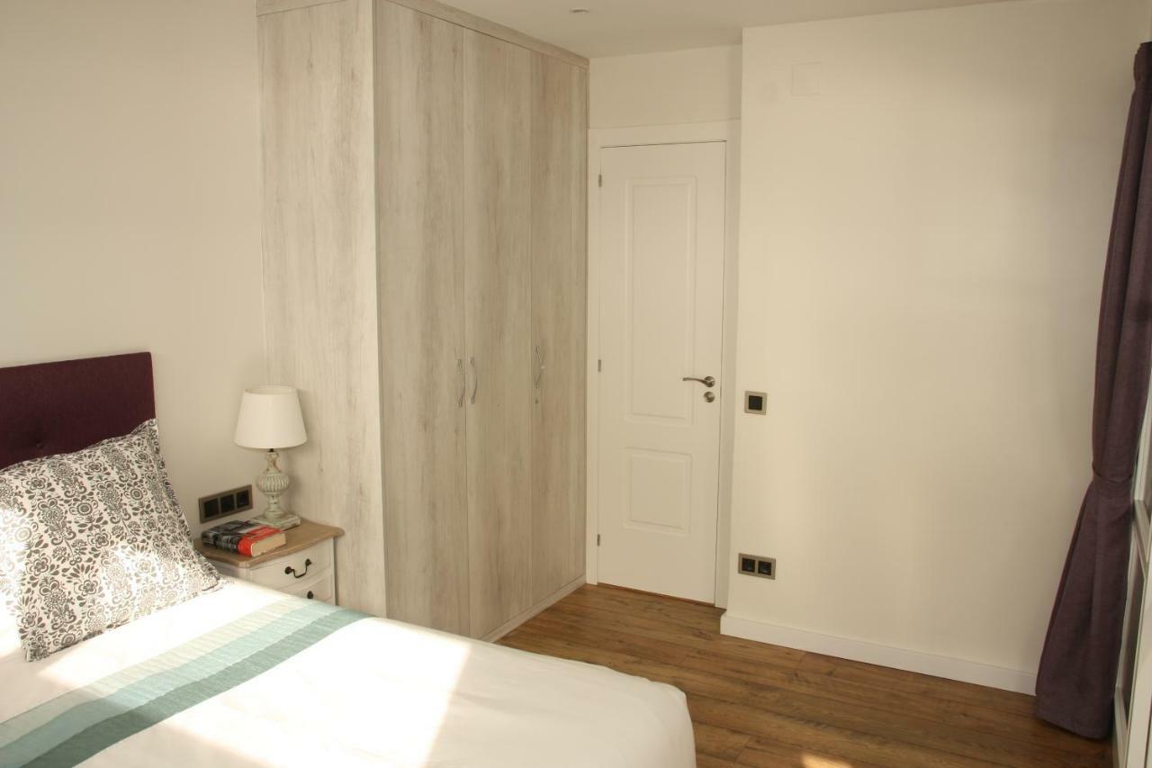Seafront Apartment In 팔라모스 외부 사진